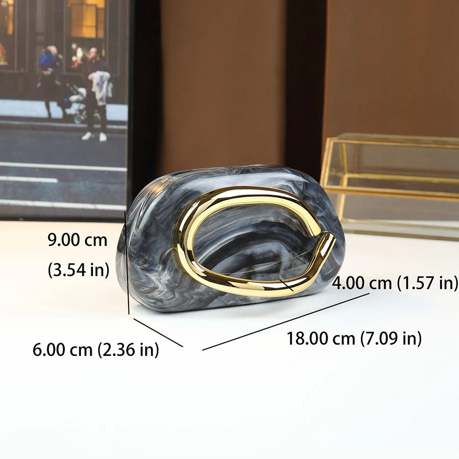 Round Box Acrylic Shoulder Bag with Chain - product photo 3