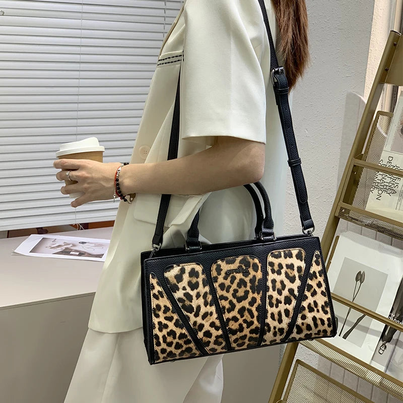 Leopard-Print Crossbody Bag, Animal-Pattern Shoulder Bag - product photo 2