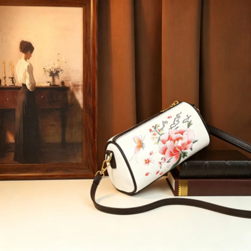 3D Embossed Portrait Crossbody Bag, Artisan Motif Bag - product photo 4