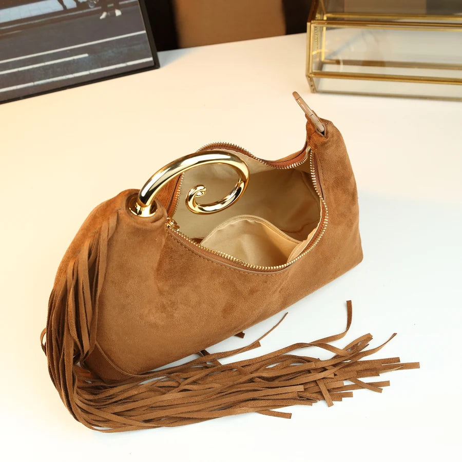 Fringed Curved Dinner Bag, Retro Hand-Held Clutch - product photo 3