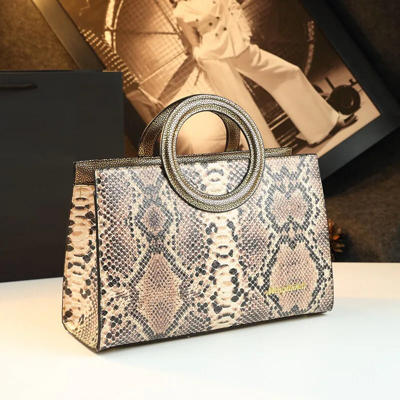 Serpentine-Print Tote, Retro Large-Capacity Shoulder Bag - product photo 1