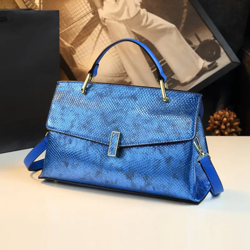 Serpentine Laser-Pattern Shoulder Bag, Retro PU Bag - product photo 1