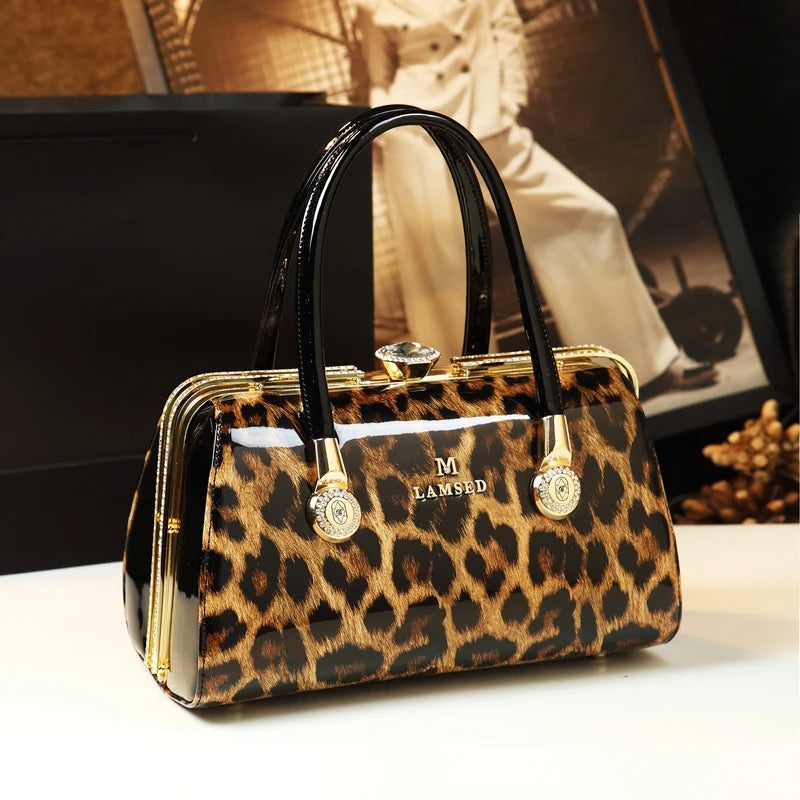 Retro Designer-Style Messenger Bag, Large PU Shoulder Bag - product photo 2