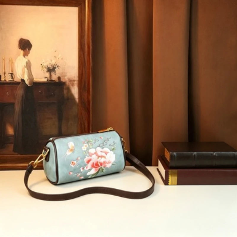 3D Embossed Portrait Crossbody Bag, Artisan Motif Bag - product photo 5