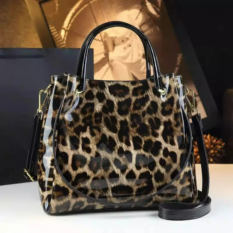 Crocodile-Pattern Bucket Bag, Retro Shoulder Handbag - product photo 2