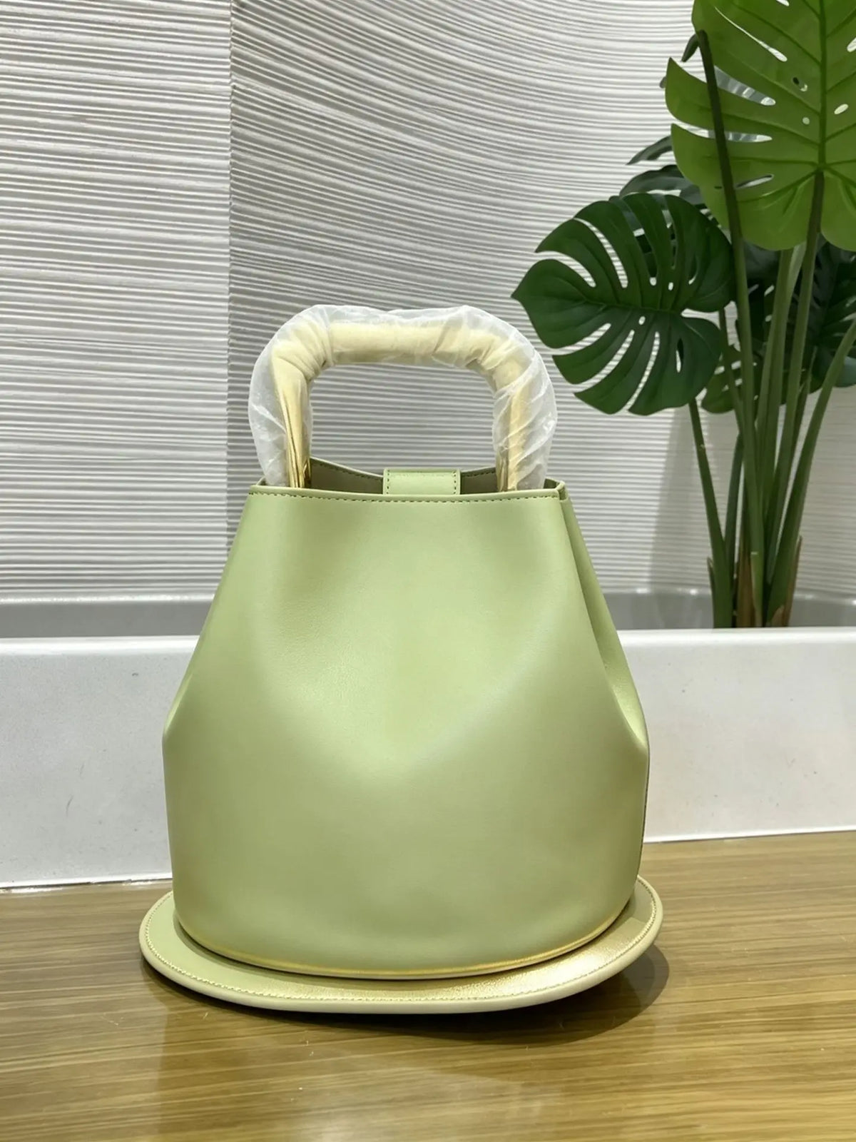 Minimalist Metal-Handle Barrel Bag, PU Crossbody - product photo 6