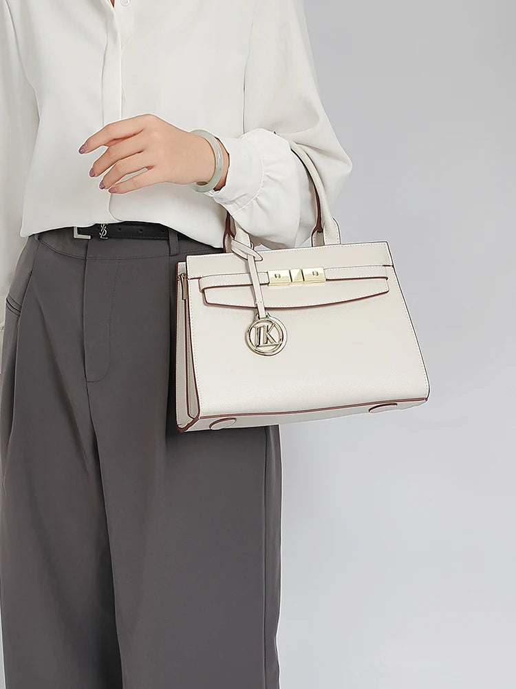 Large-Capacity Crossbody Bag with Tassel - product photo 3